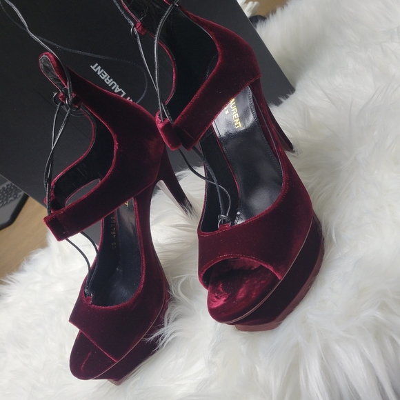 Beautiful and comfortable Saint laurent pumps - Picture 5 of 8